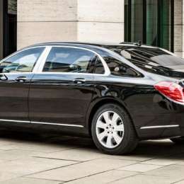 El Rey de España también estrena un Mercedes negro