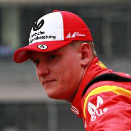 ¿Le agarraron el celular a Mick Schumacher? 