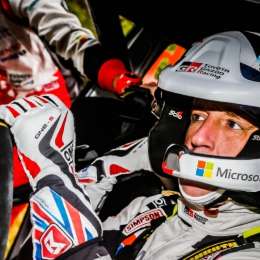 Kris Meeke al tope en el Shakedown del Rally de Gales