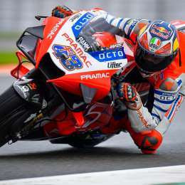 Jack Miller mejoró y terminó al frente del viernes