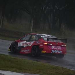 Montenegro apareció en el final y logró la pole en Alta Gracia