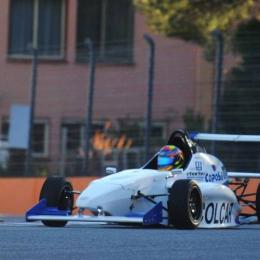 Pole para Moscardini en Potrero