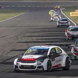 Pechito entrenó en Tailandia