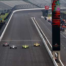 Indy 500 arrancó con los entrenamientos oficiales