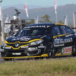 Pernía se quedó con el primer entrenamiento 