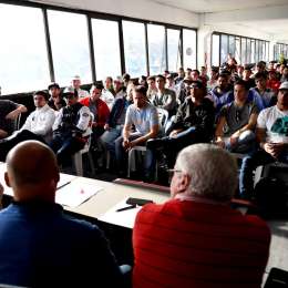 Poco respaldo de referentes del TC a Oscar Aventín