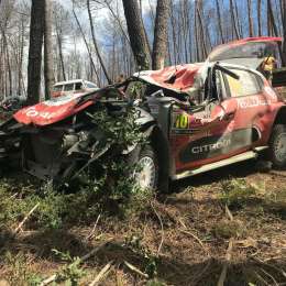 Impresionante piña de Kris Meeke en Portugal