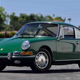 Estafaban a compradores de autos clásicos