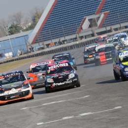 Entró por la ventana a la final, remontó y sigue prendido en el campeonato
