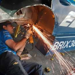 Trabajos intensos en el Chevrolet Cruze de Canapino