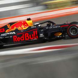 "Red Bull podría tener su propio motor"