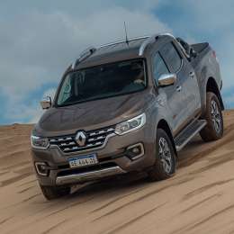 Renault en verano: stands en Pinamar y Nordelta y muestra itinerante