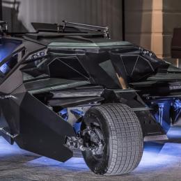 Un Batimóvil suelto por las calles de California