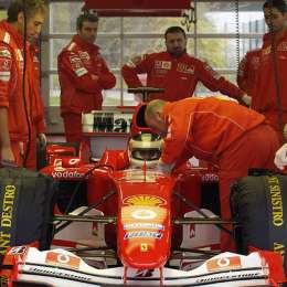 Hace 25 años Carlos Reutemann volvía a manejar una Ferrari