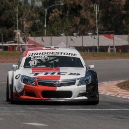 Azar y Rossi, los hombres de la clasificación en Buenos Aires