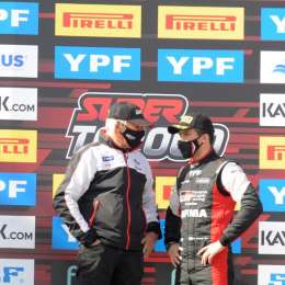 Comparativa entre Rossi y Giallombardo en boxes