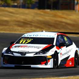 Puesto 12 para Rossi y triunfo de Barrichello en la segunda carrera