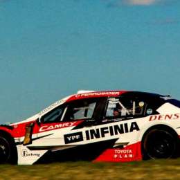 Rossi aguantó la presión de Azar y ganó la final del sábado