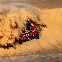 Sainz perdió terreno, pero aún cuenta con una buena ventaja