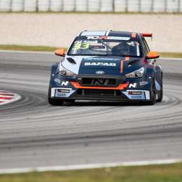 Sapag llegó 12 en la primera carrera del TCR Europeo