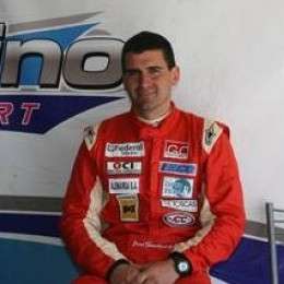 Savino con Machete Esteban