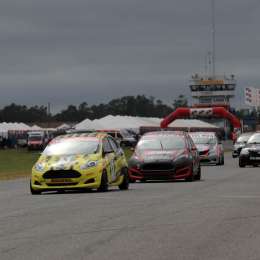 Tomás Sniechowski en la cima por un punto en Clase Tres
