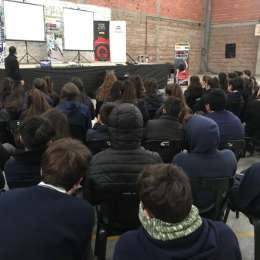 Súper TC2000 va a la Escuela, ante 700 alumnos en Paraná