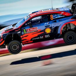 Sobre el final, Ott Tanäk se quedó con el viernes en el Rally de Portugal 