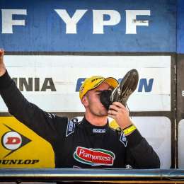 ¿Por qué los pilotos festejan así sus victorias?