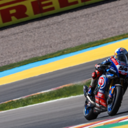 Razgatlioglu el mejor del viernes; Rea se cayó