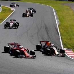 Verstappen: "No me desagradaría la idea de estar en Ferrari"