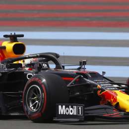 Verstappen le ganó la pulseada a Hamilton en Francia