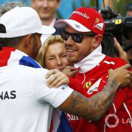 Vettel y su felicitación a Hamilton