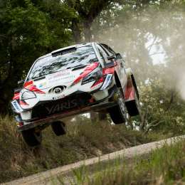 Ott Tanak vuela en Australia buscando un milagro