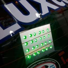 ¿Cómo identificar al piloto que va arriba de cada auto?