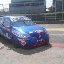 Sebastián Di Bella volvió a subirse a un auto de carreras