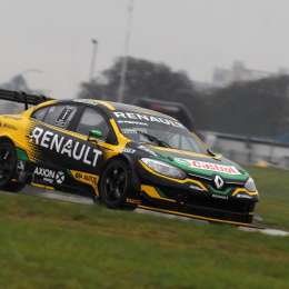 Pernía cerró un sábado ideal para Renault