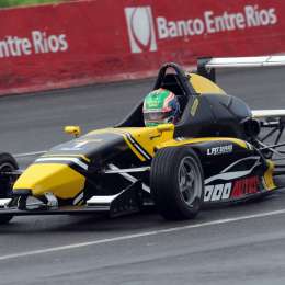 Guido Moggia estrenó el "1" con el pie derecho