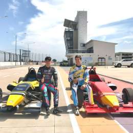 Dos equipos de la Fórmula Renault 2.0 probaron en San Nicolás