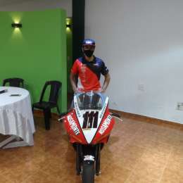 Esequiel Gómez presentó su proyecto para correr en R3 Cup