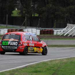 Yerobi se llevó una peleada final de la Clase 3
