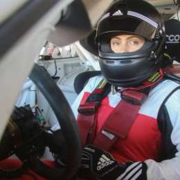 Ianina Zanazzi y el primer contacto en pista con el auto