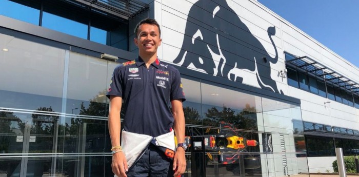 Albon se subió por primera vez al Red Bull