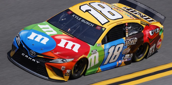 Kyle Busch le dice adiós a los confites