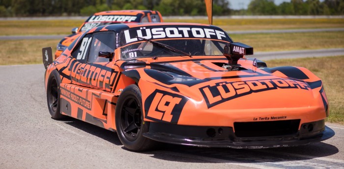 Bonazzola y una Chevy adaptada, en Procar 4000