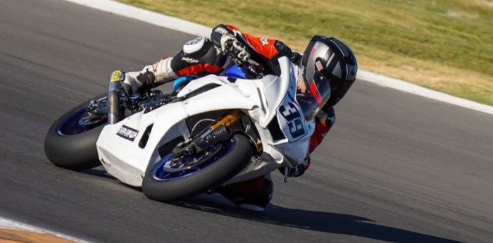 Solorza estrenó su Yamaha R1