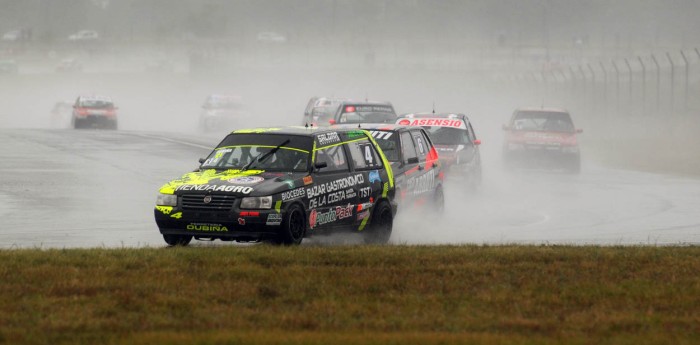 Adrián Oubiña, ganó y se afianzó en la cima