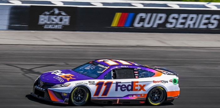 Nascar: Denny Hamlin conquistó la Fan Appreciation 400