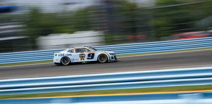 NASCAR: Chase Elliott, el Poleman en el debut de Kimi Räikkönen