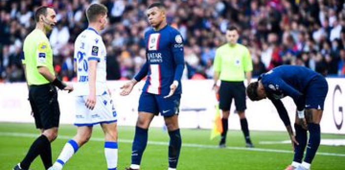 Imparable: PSG goleó al Auxerre y es el único líder de la liga francesa